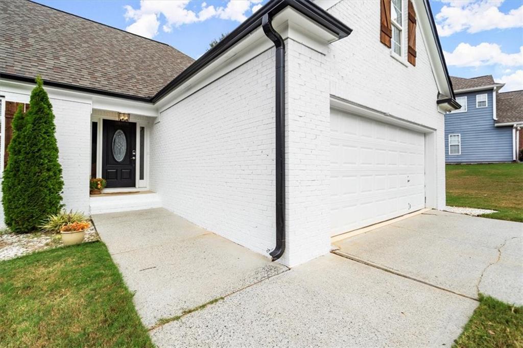 1130 Chimney Trace Way