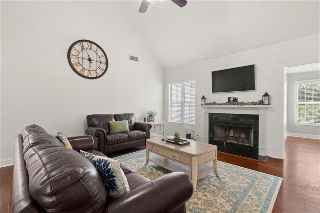 1130 Chimney Trace Way