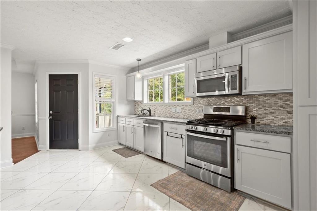 1130 Chimney Trace Way