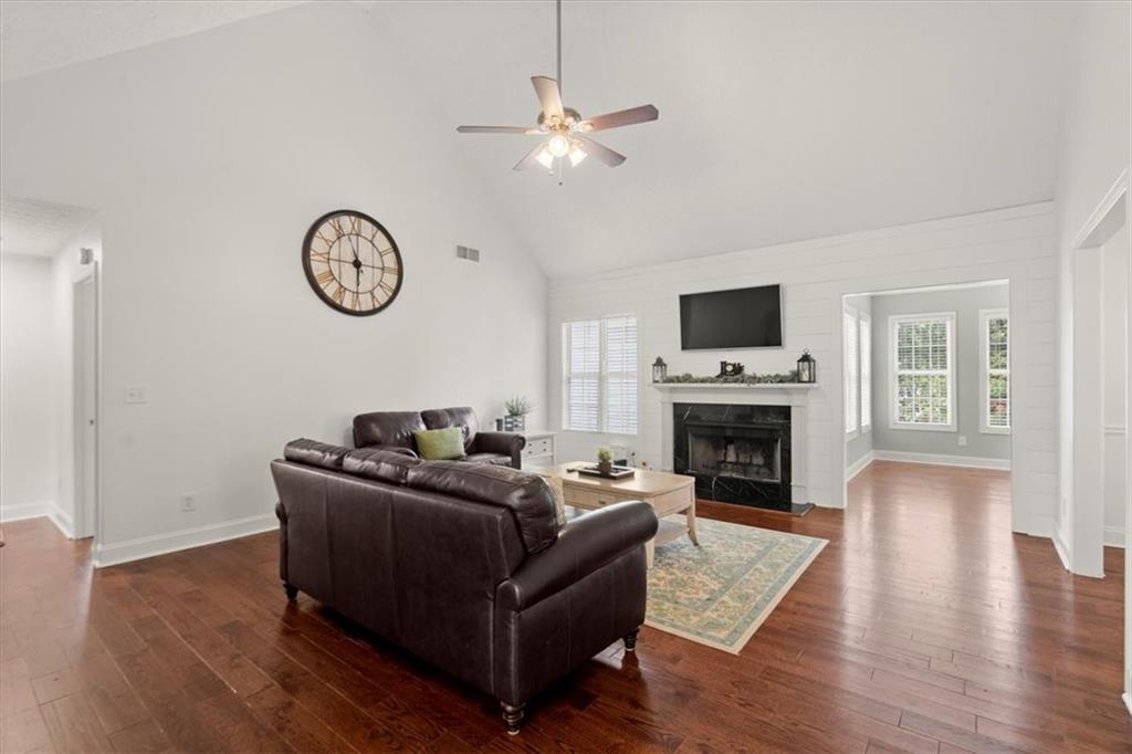 1130 Chimney Trace Way