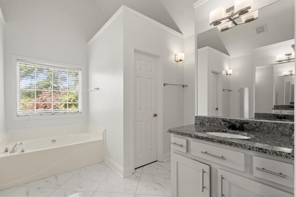 1130 Chimney Trace Way