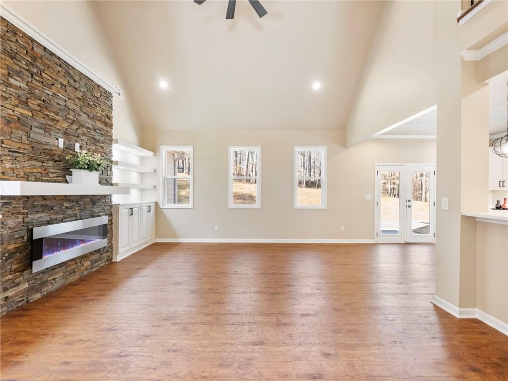 912 Westwood Lane