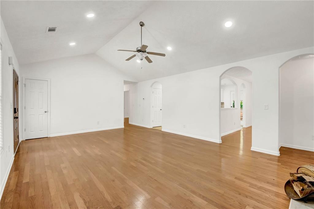 1374 Lance Circle