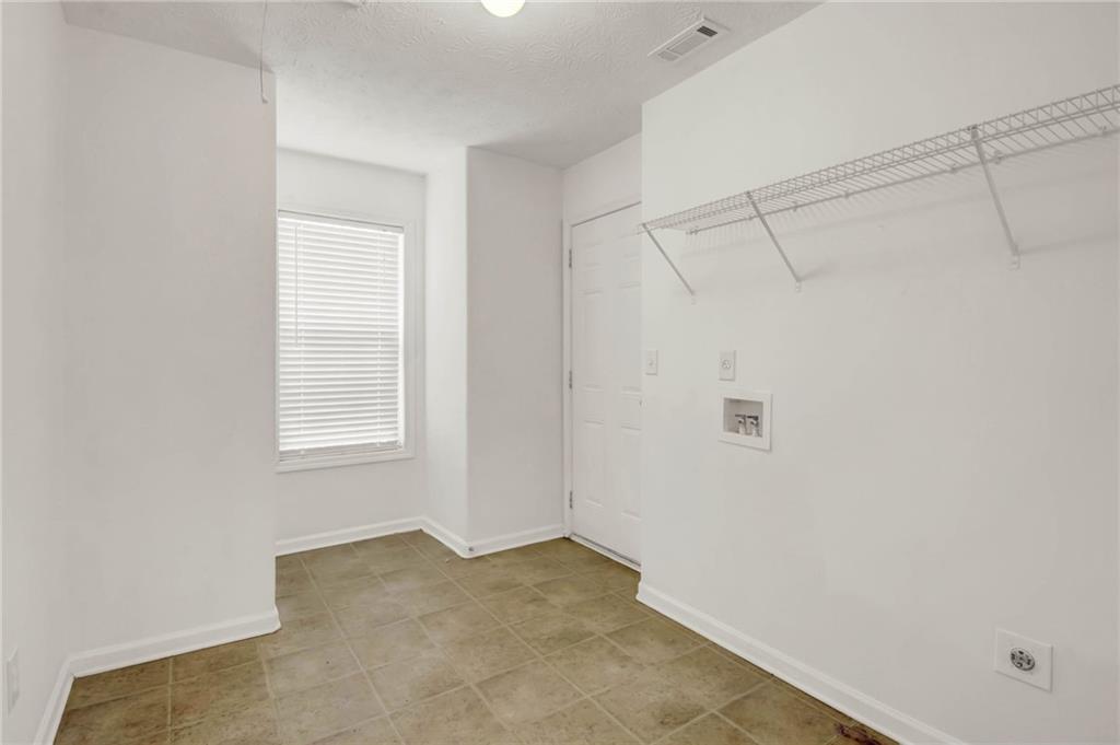 1374 Lance Circle