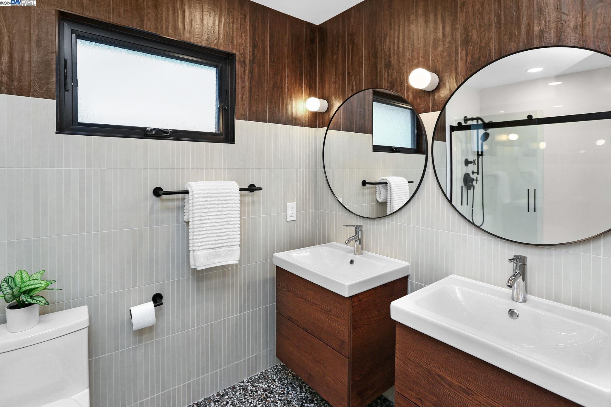 5478 Balkan Ct