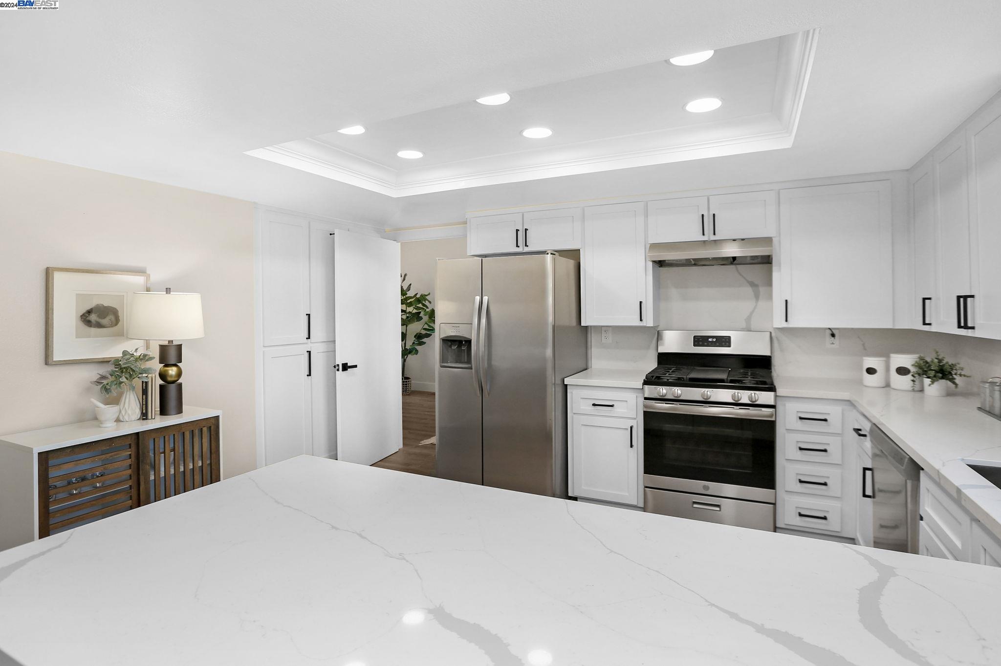 5478 Balkan Ct