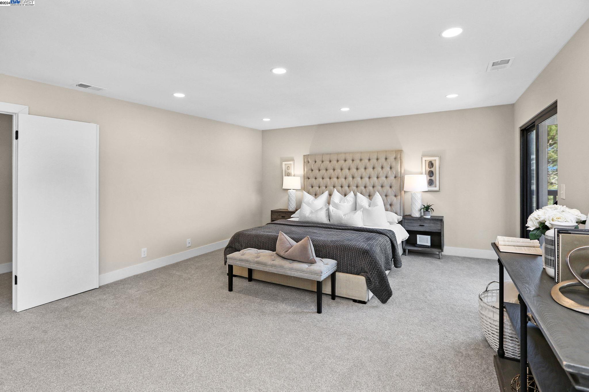 5478 Balkan Ct