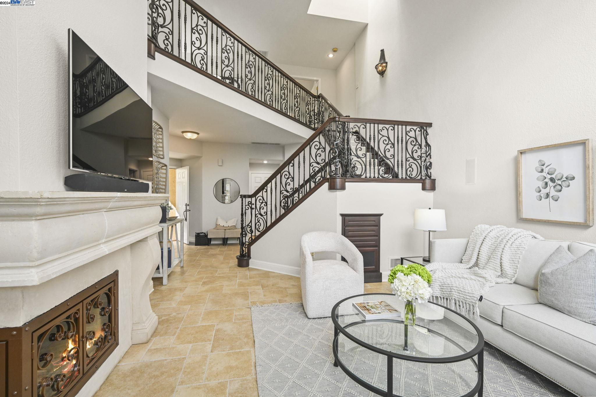6220 Lakeview Cir