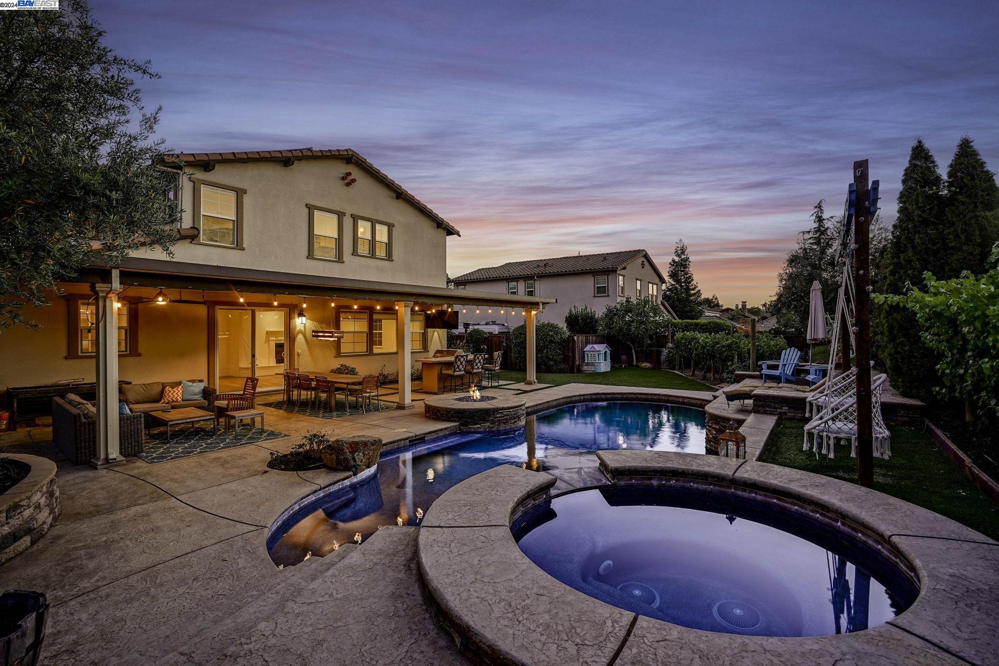 2928 Caldeira Dr