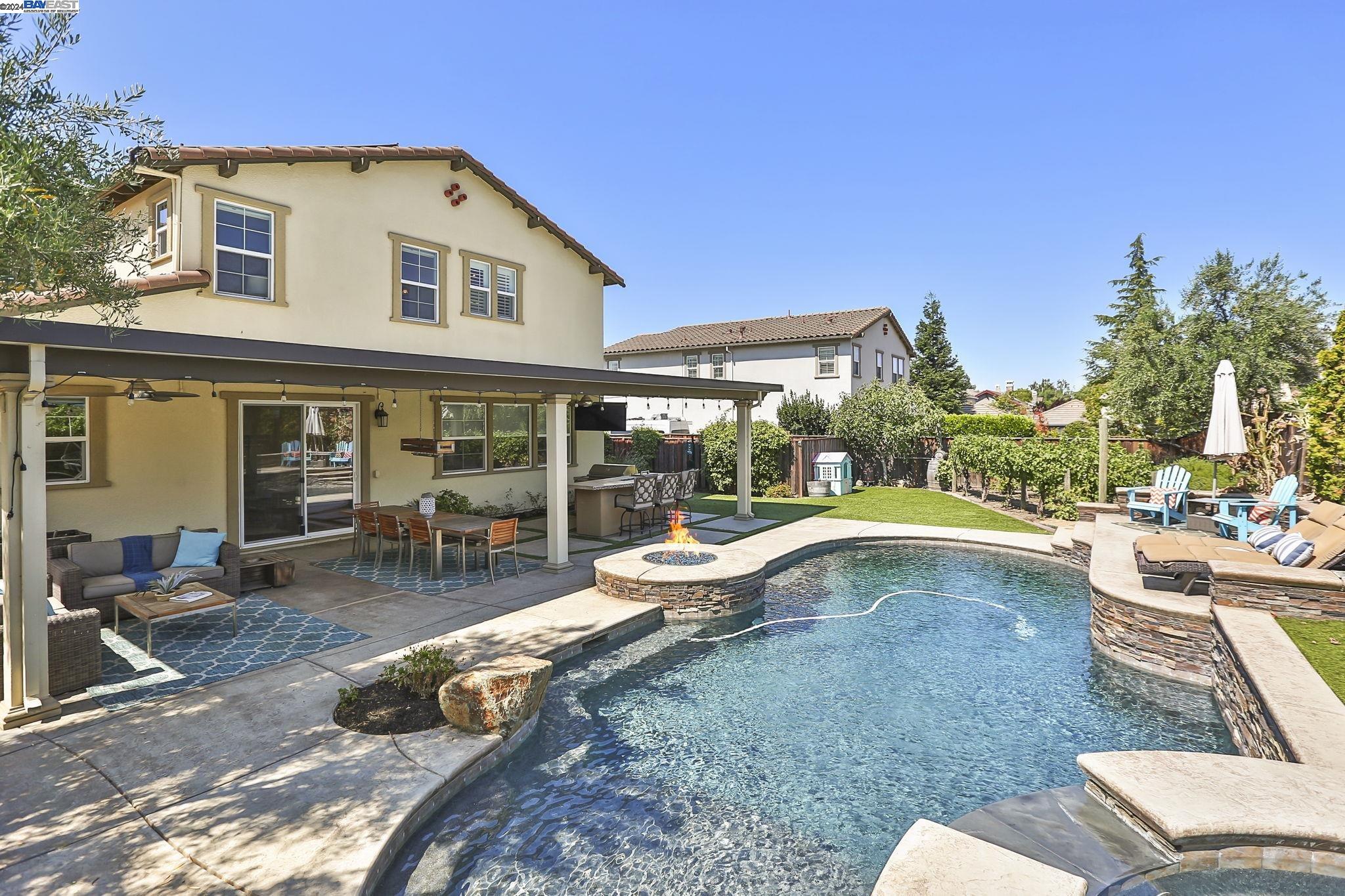 2928 Caldeira Dr