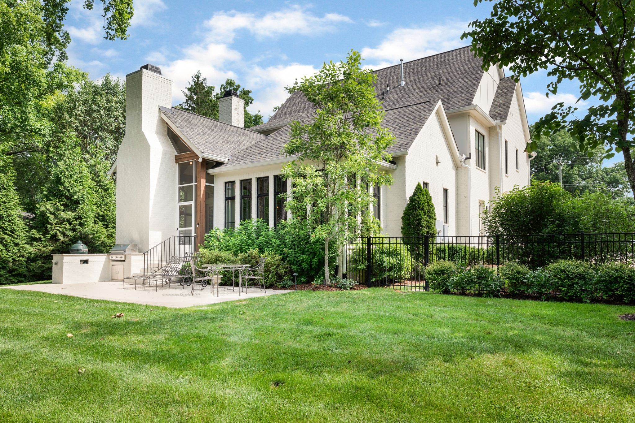 403 W Brookfield Ave