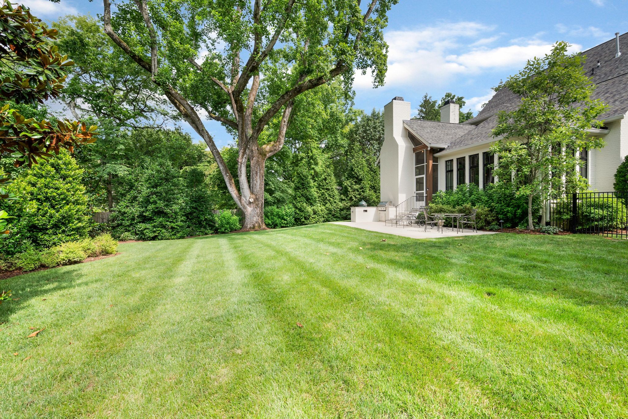 403 W Brookfield Ave