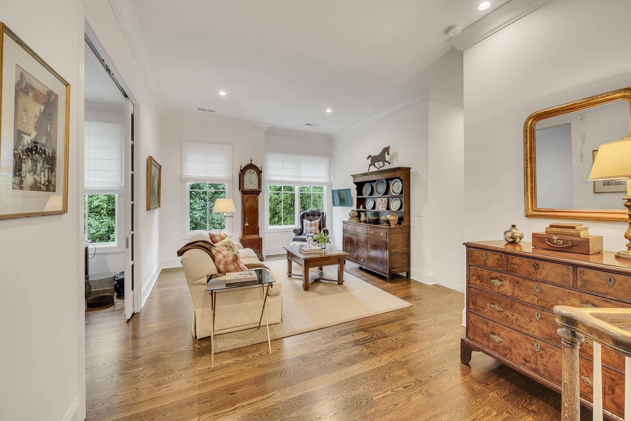 403 W Brookfield Ave