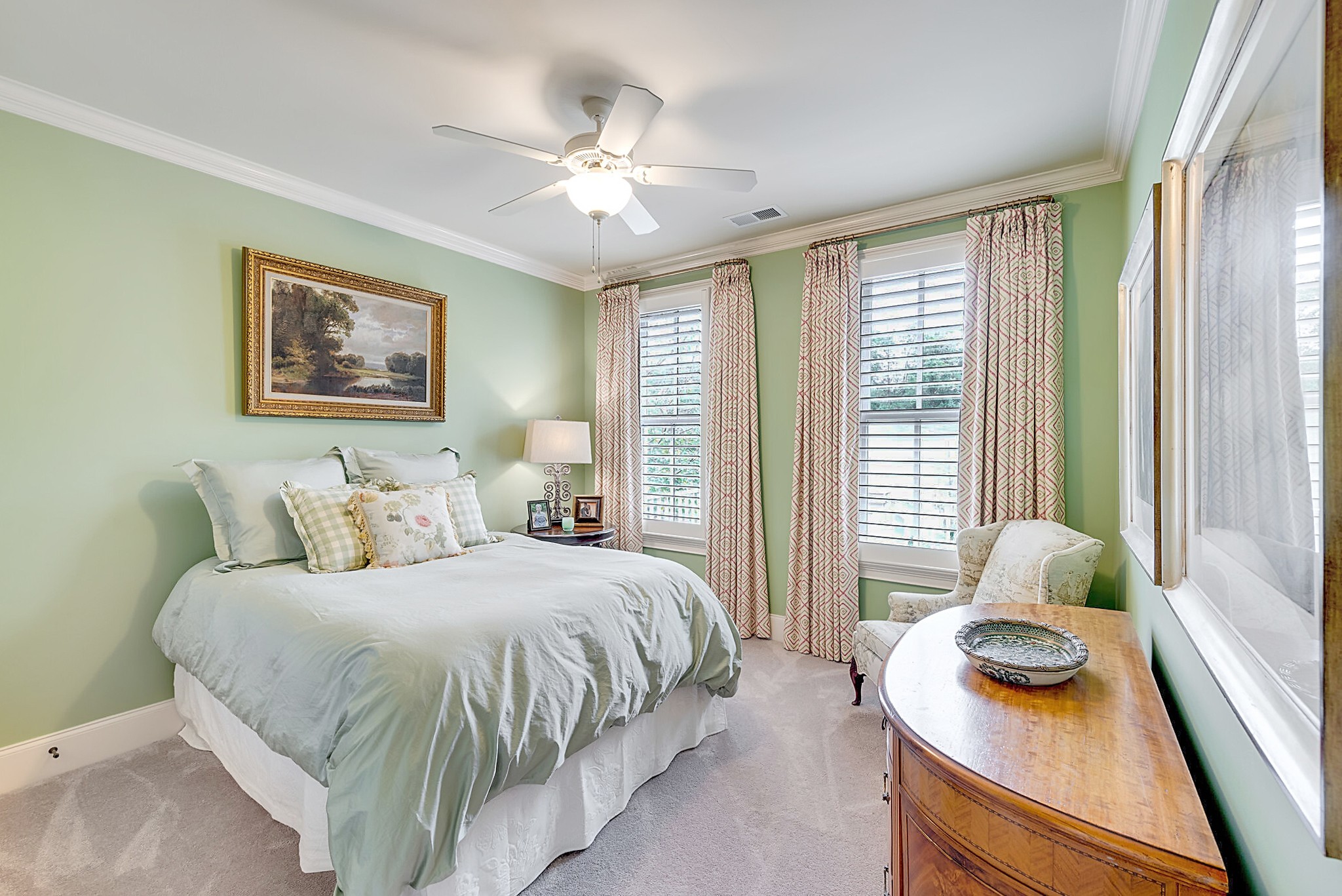 1004 Falling Leaf Cir