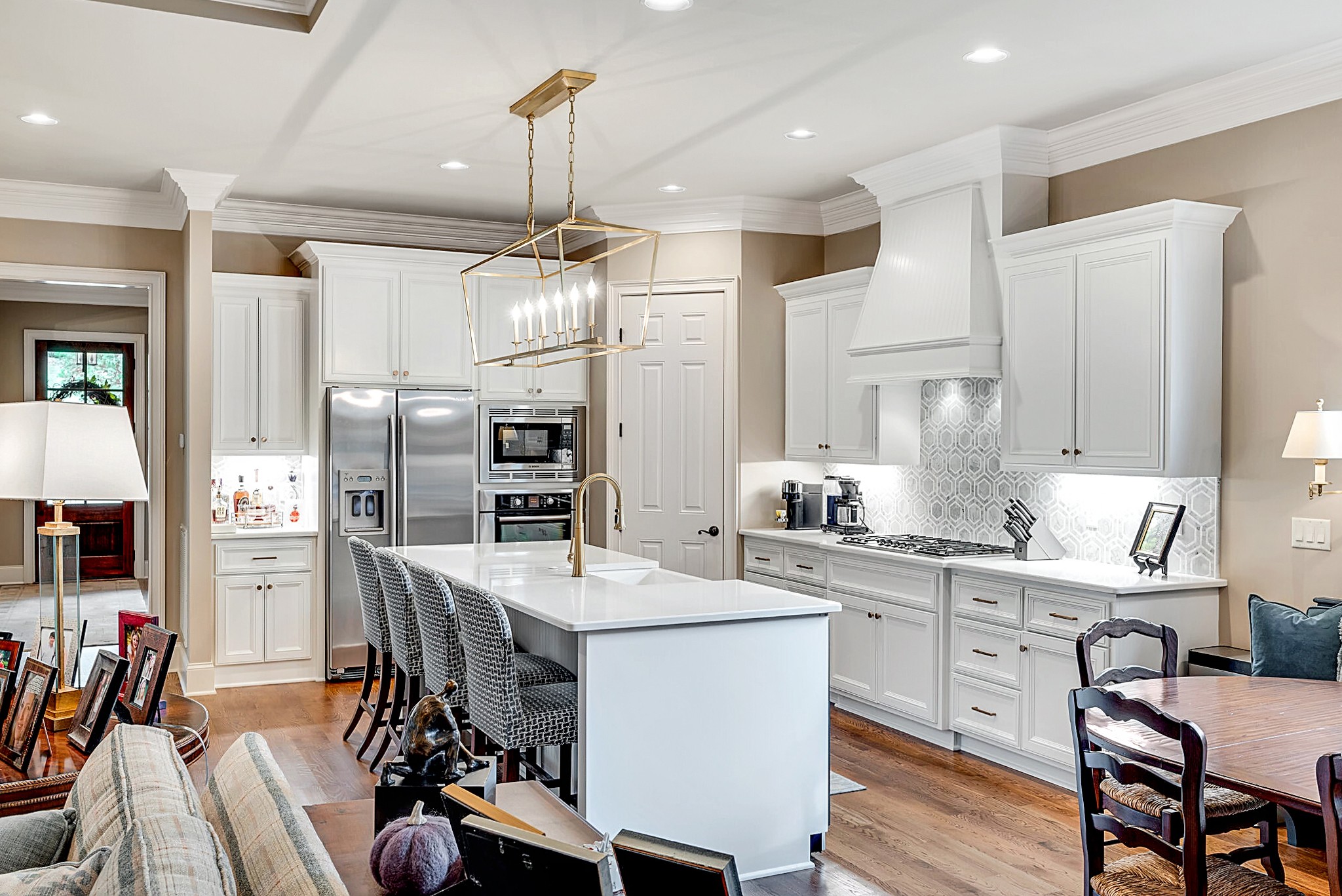 1004 Falling Leaf Cir
