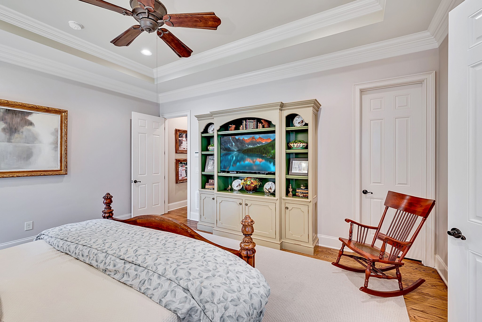 1004 Falling Leaf Cir