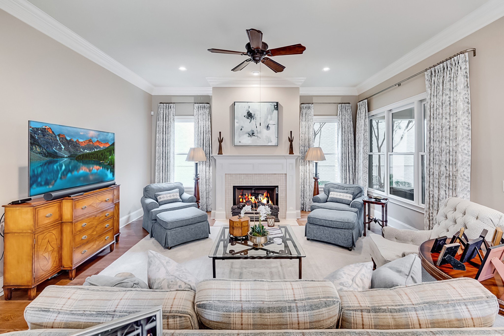 1004 Falling Leaf Cir