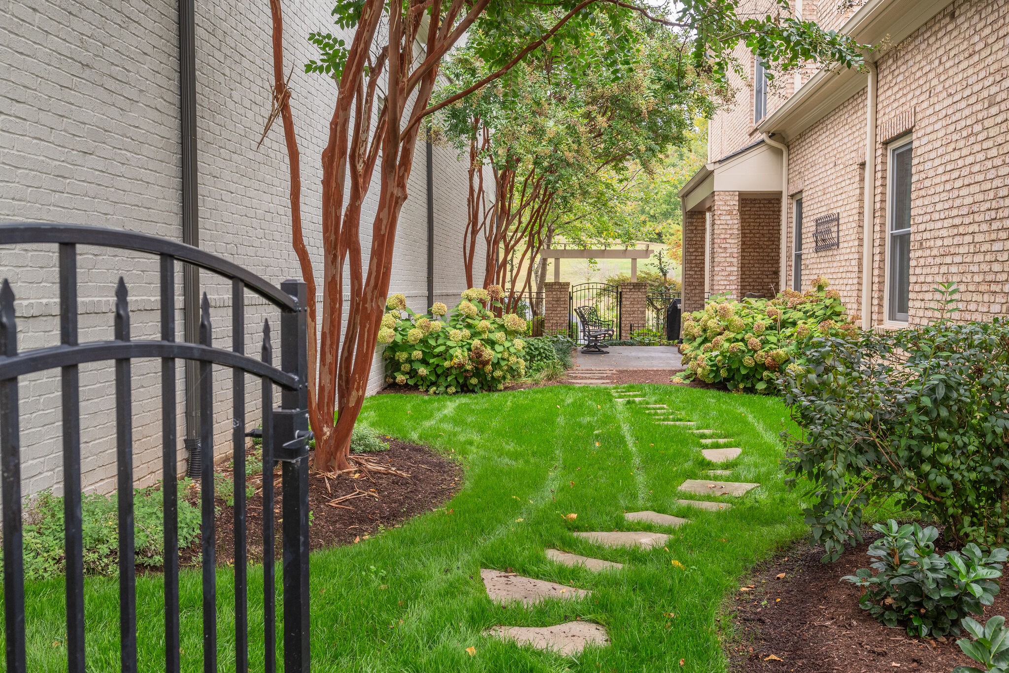 1004 Falling Leaf Cir