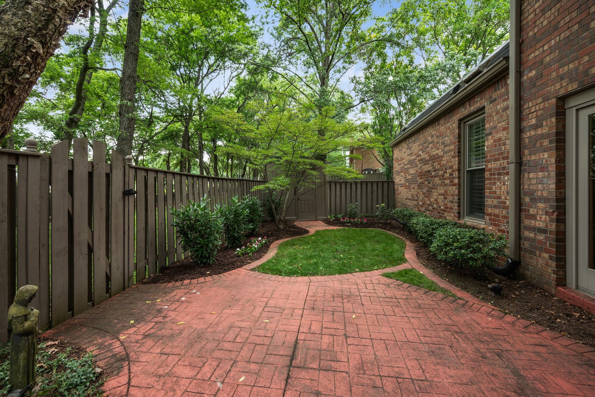 4400 Belmont Park Ter Unit: 216