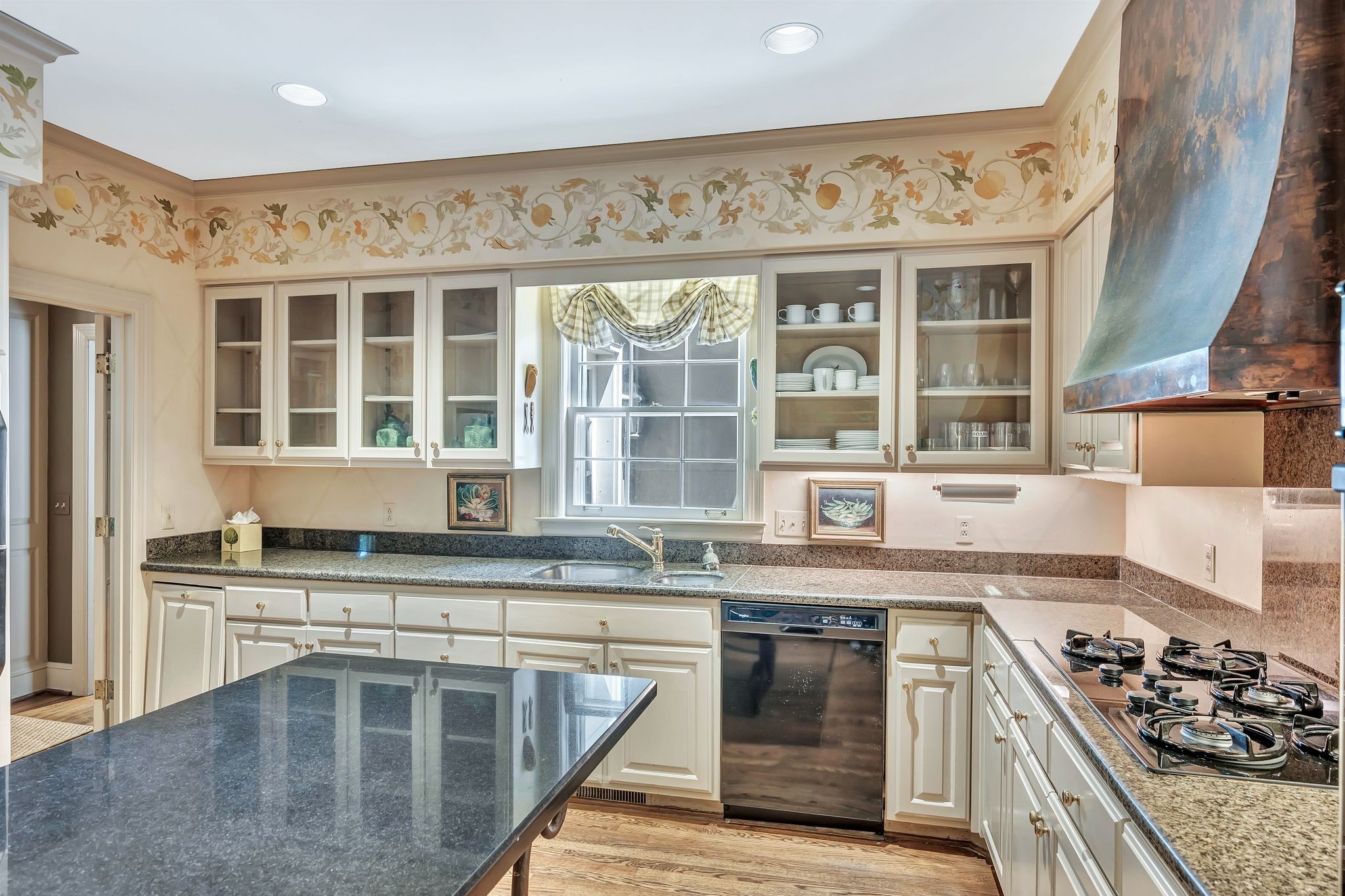 102 Bellebrook Circle