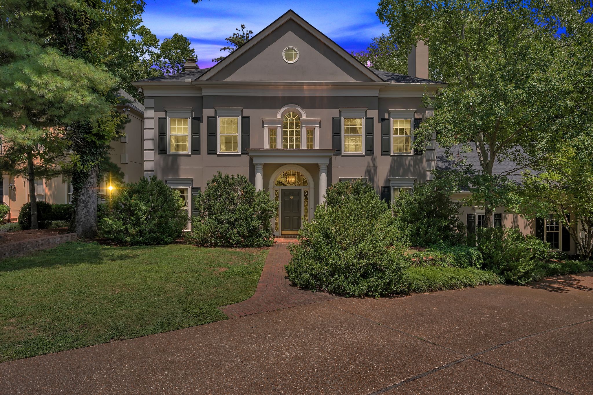 102 Bellebrook Circle
