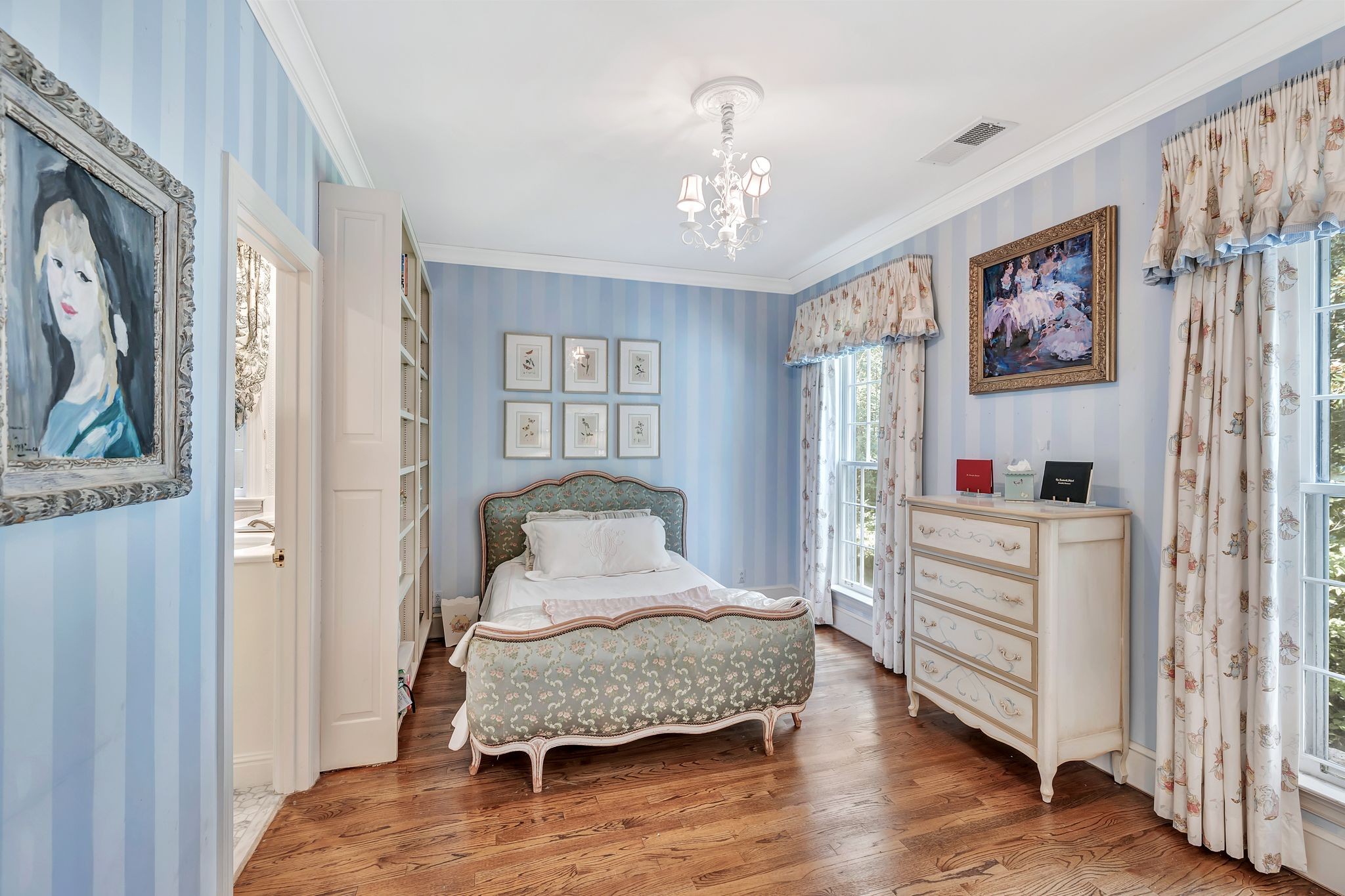 102 Bellebrook Circle