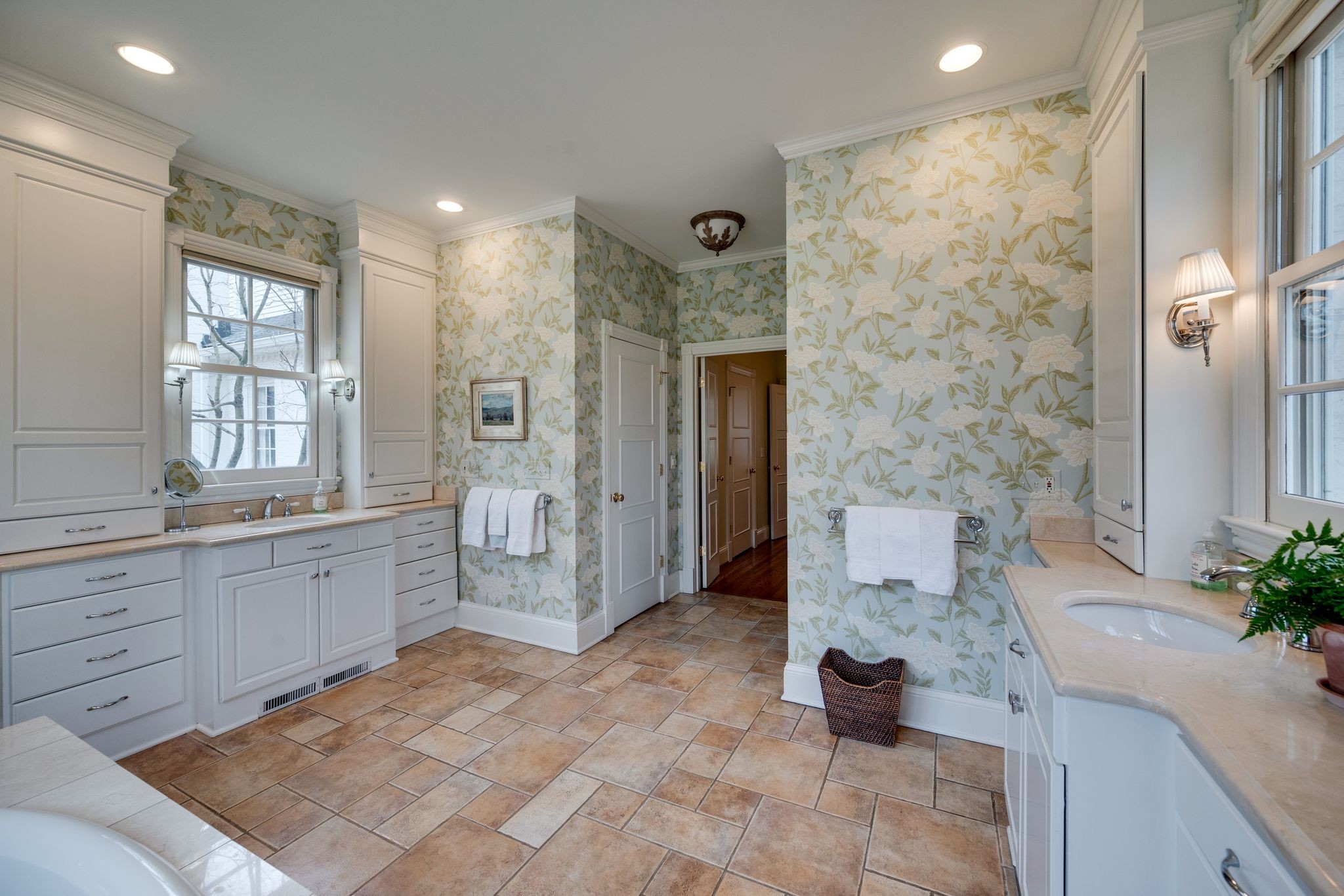 6111 Hickory Valley Rd