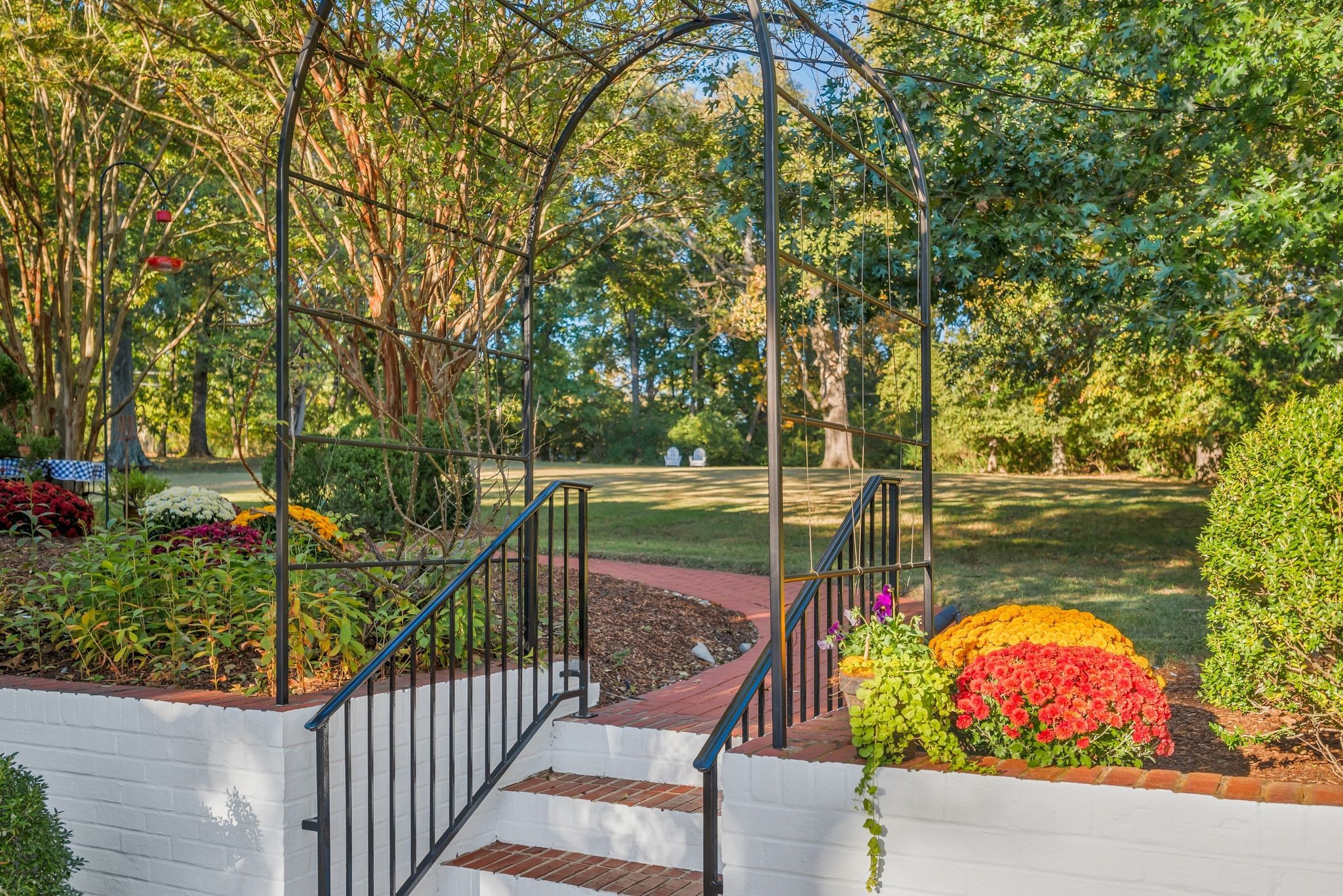 6111 Hickory Valley Rd