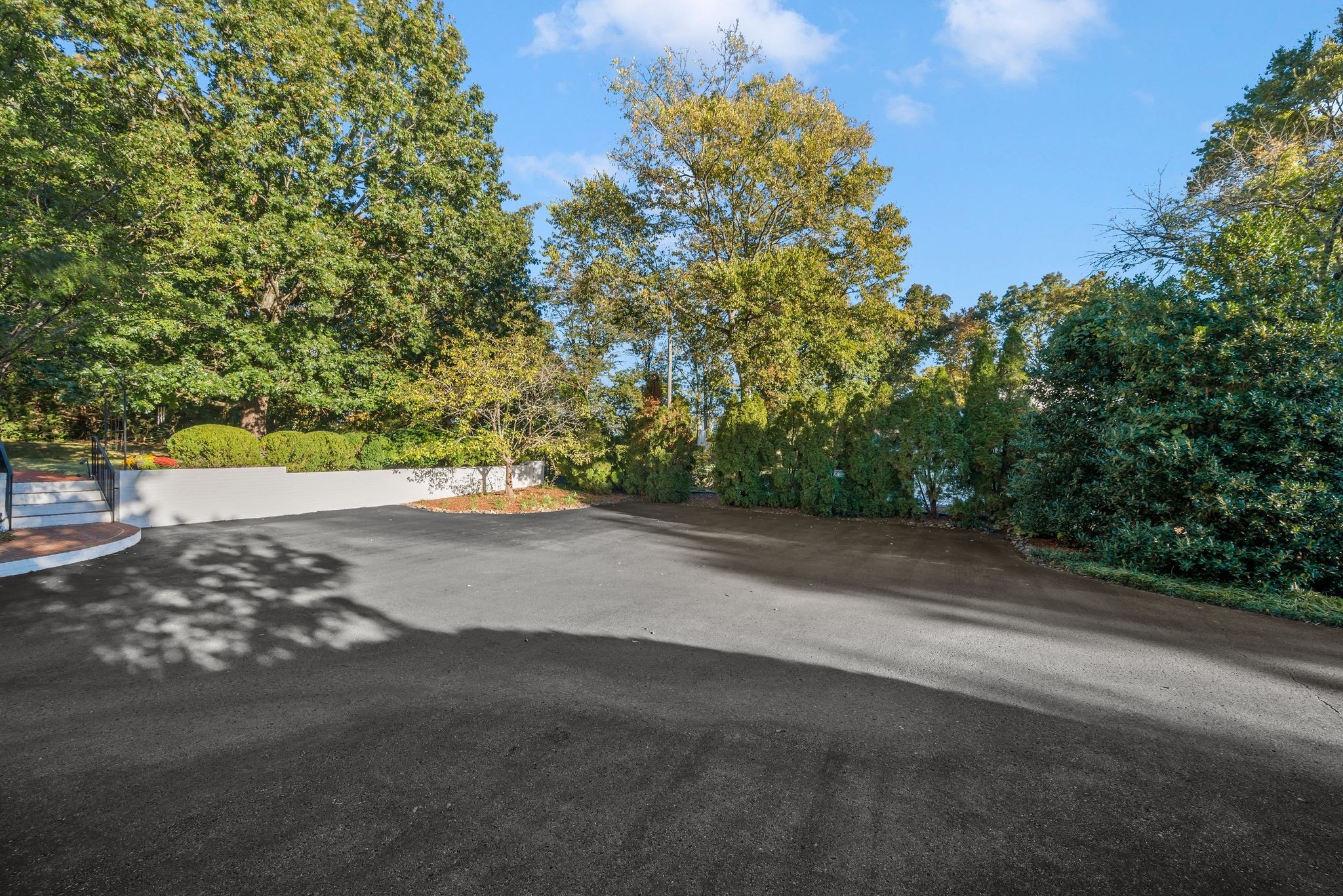 6111 Hickory Valley Rd