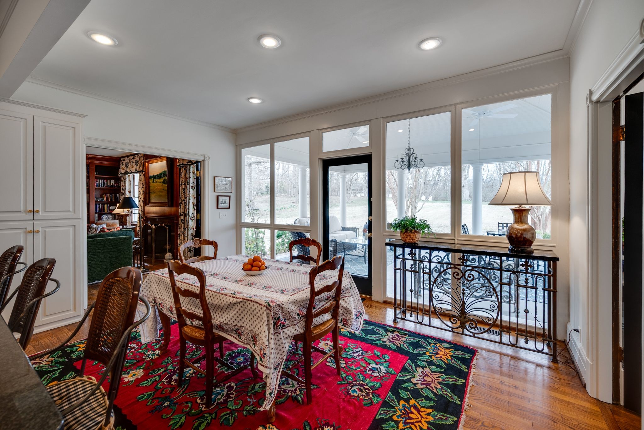 6111 Hickory Valley Rd