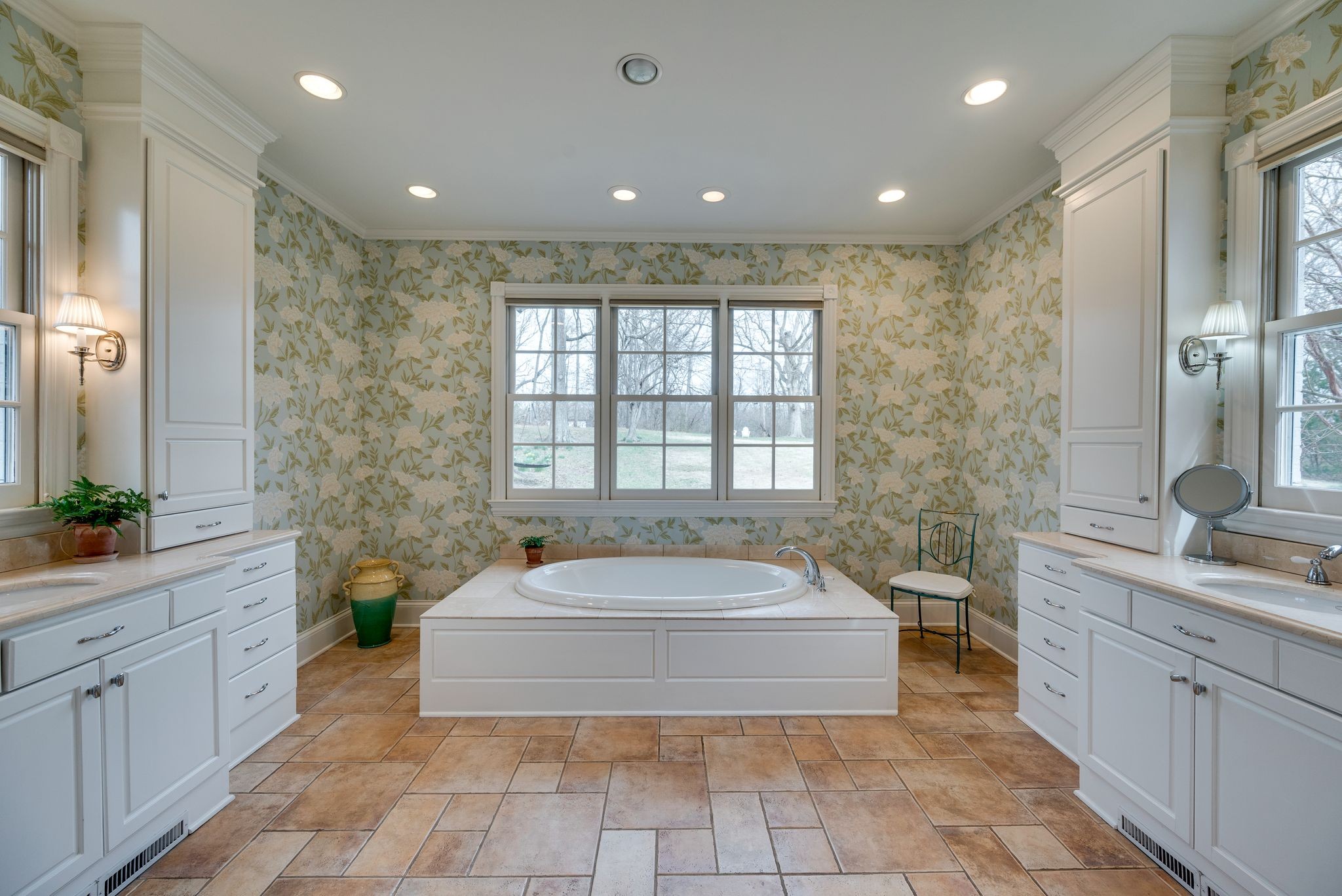 6111 Hickory Valley Rd