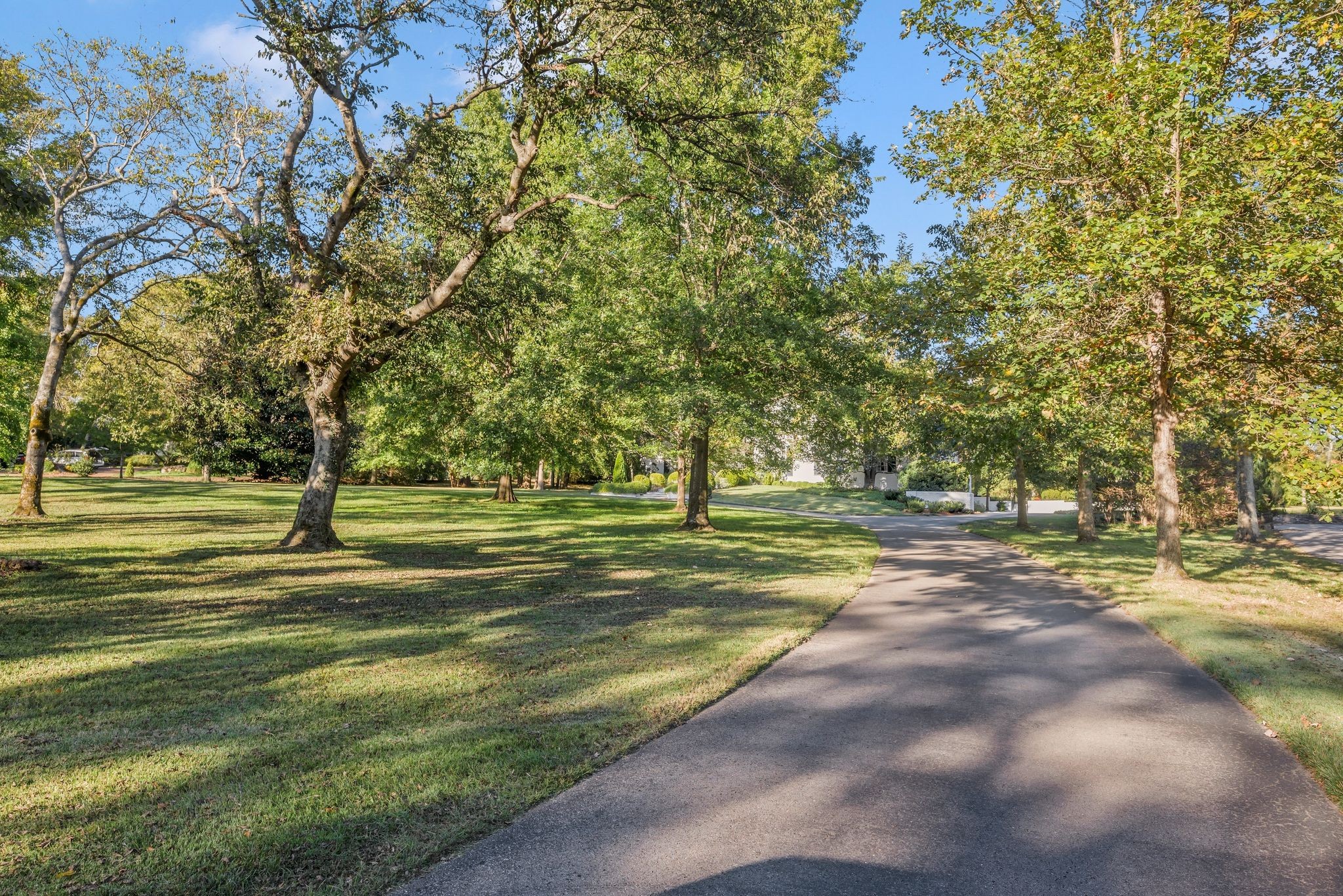 6111 Hickory Valley Rd