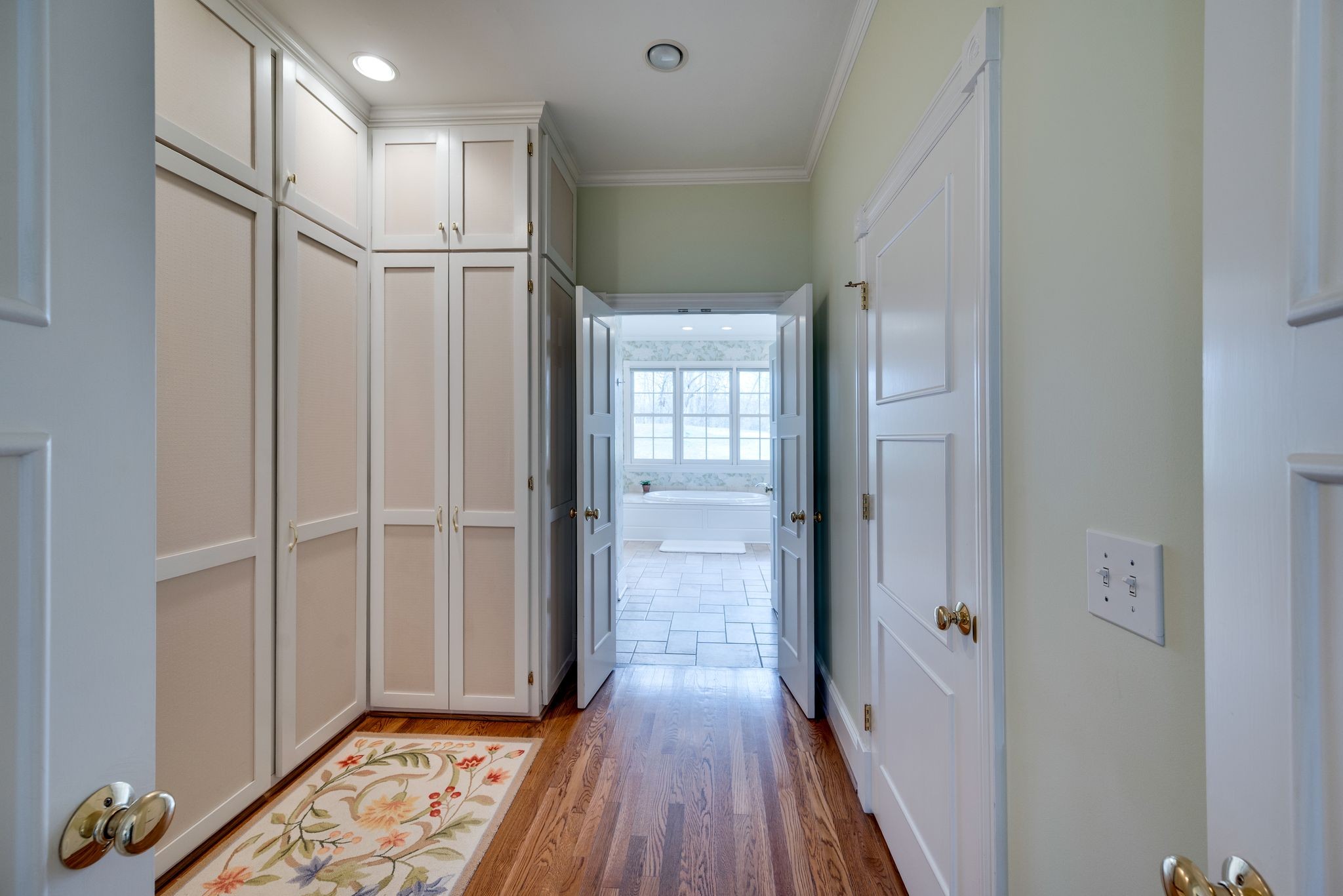 6111 Hickory Valley Rd