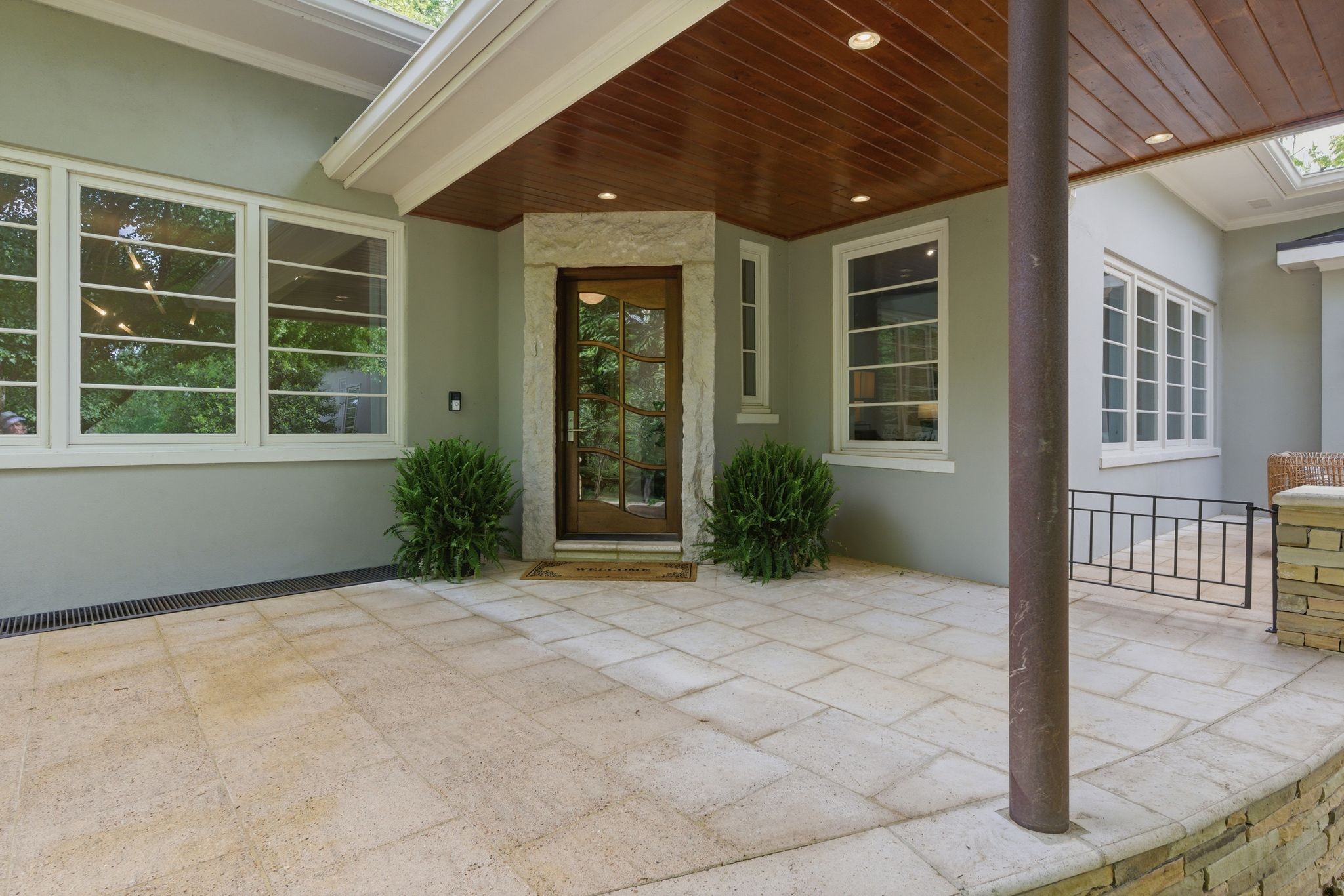 5134 Stanford Dr