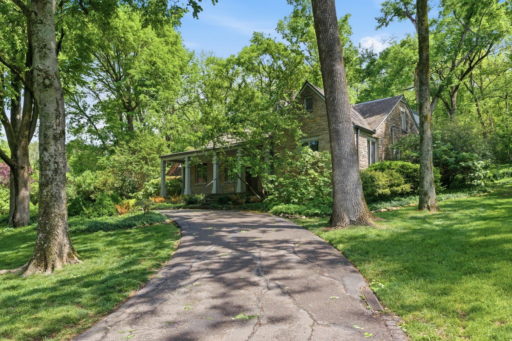 5142 Stanford Dr