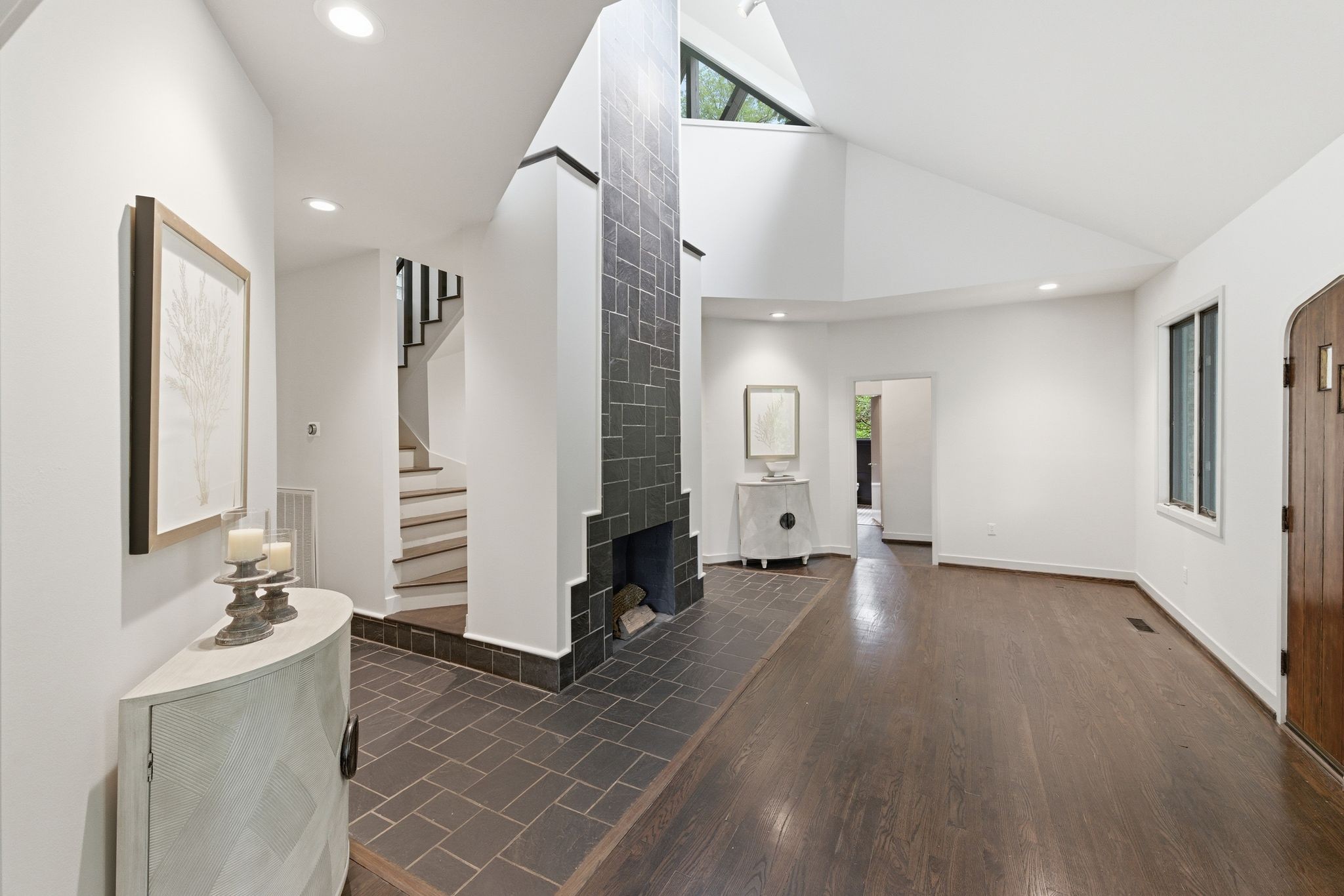 5142 Stanford Dr