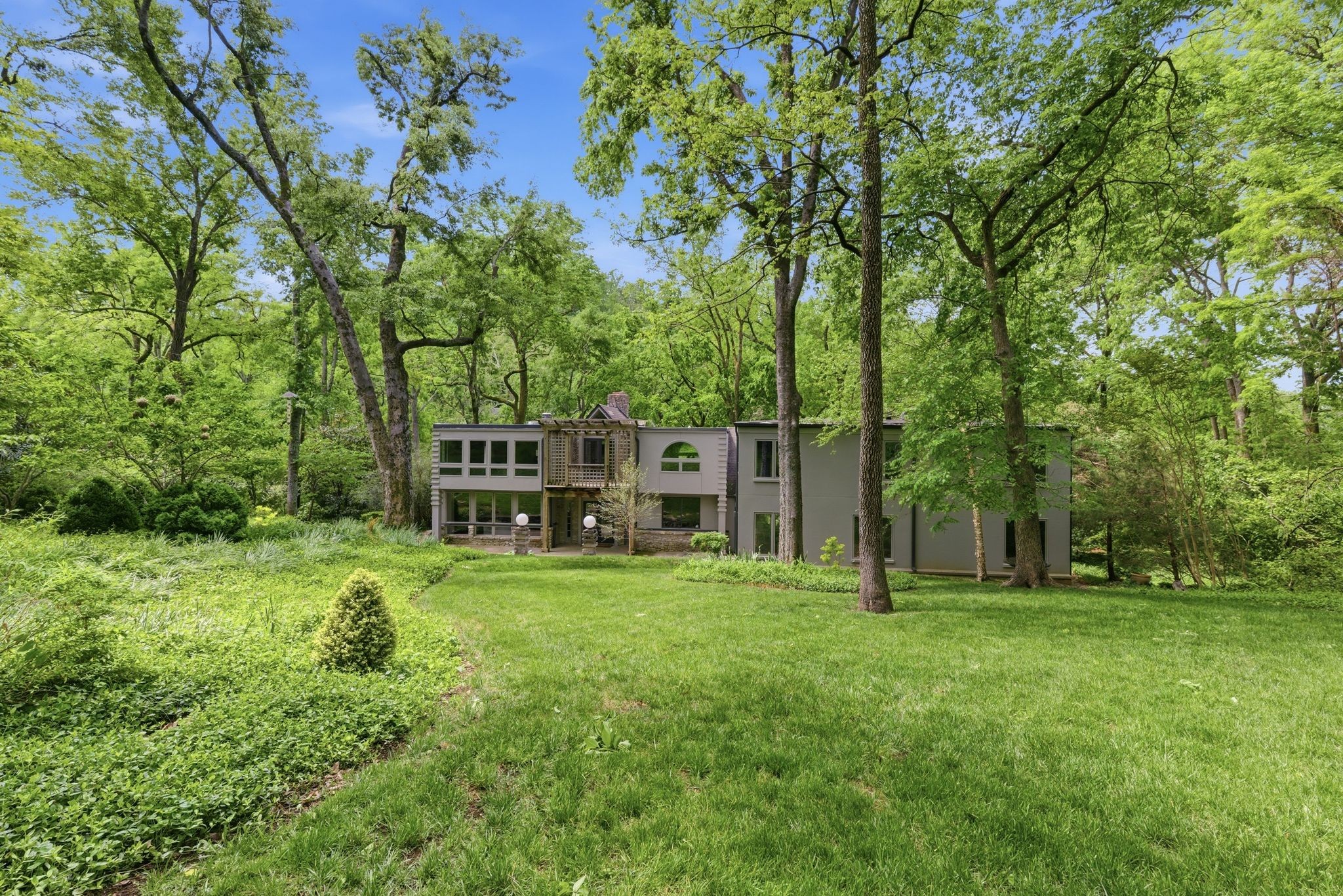5142 Stanford Dr