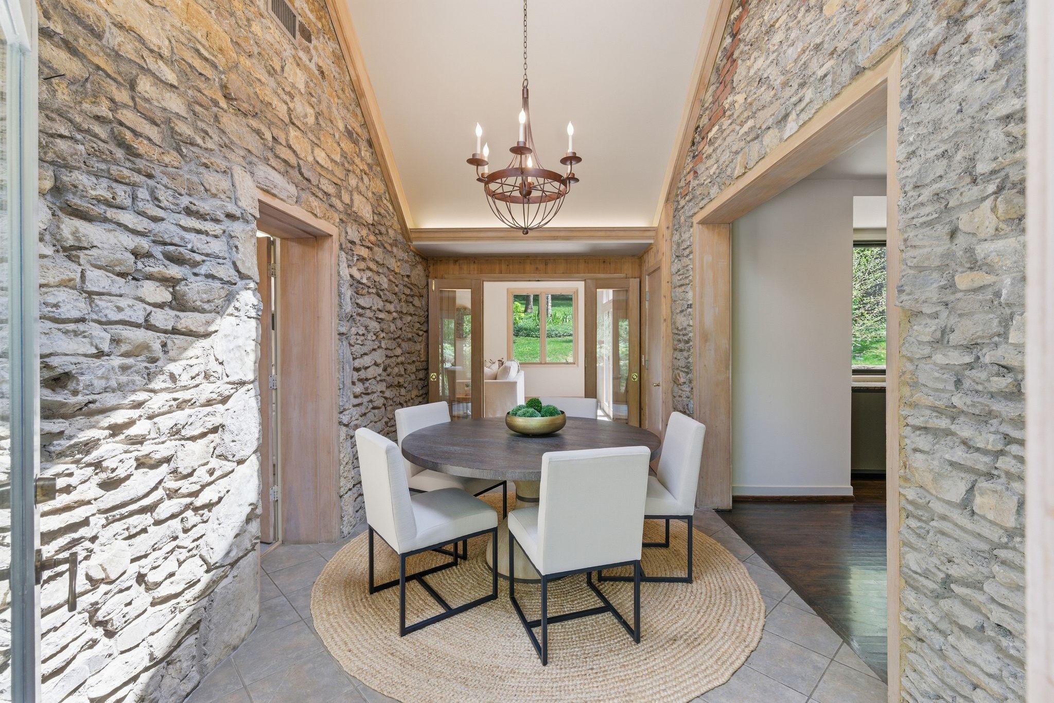 5142 Stanford Dr
