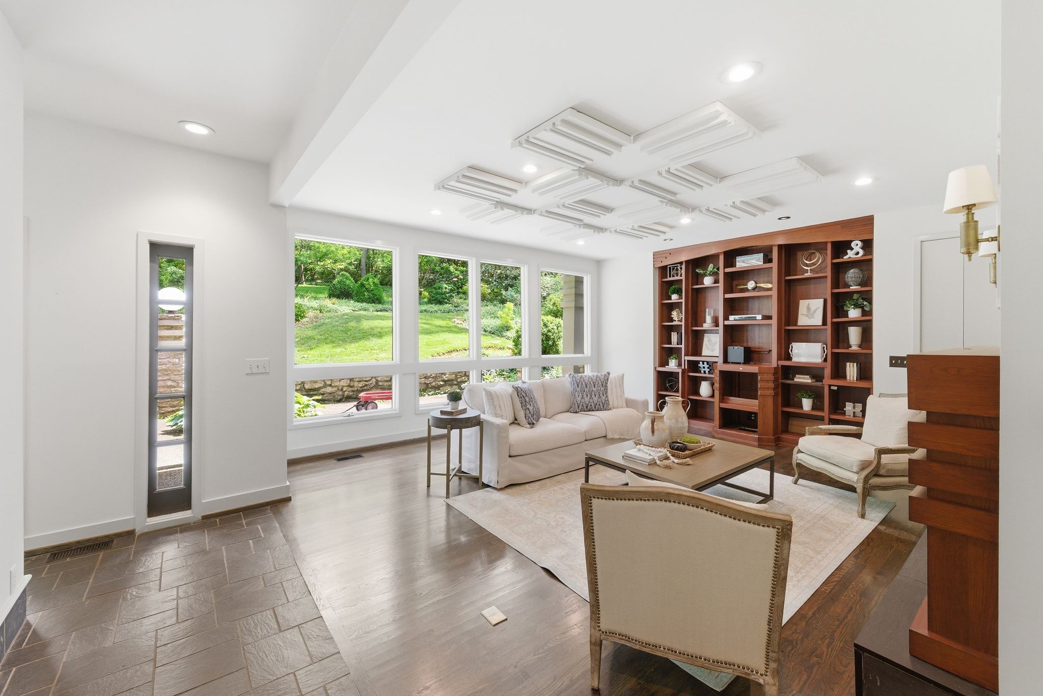 5142 Stanford Dr