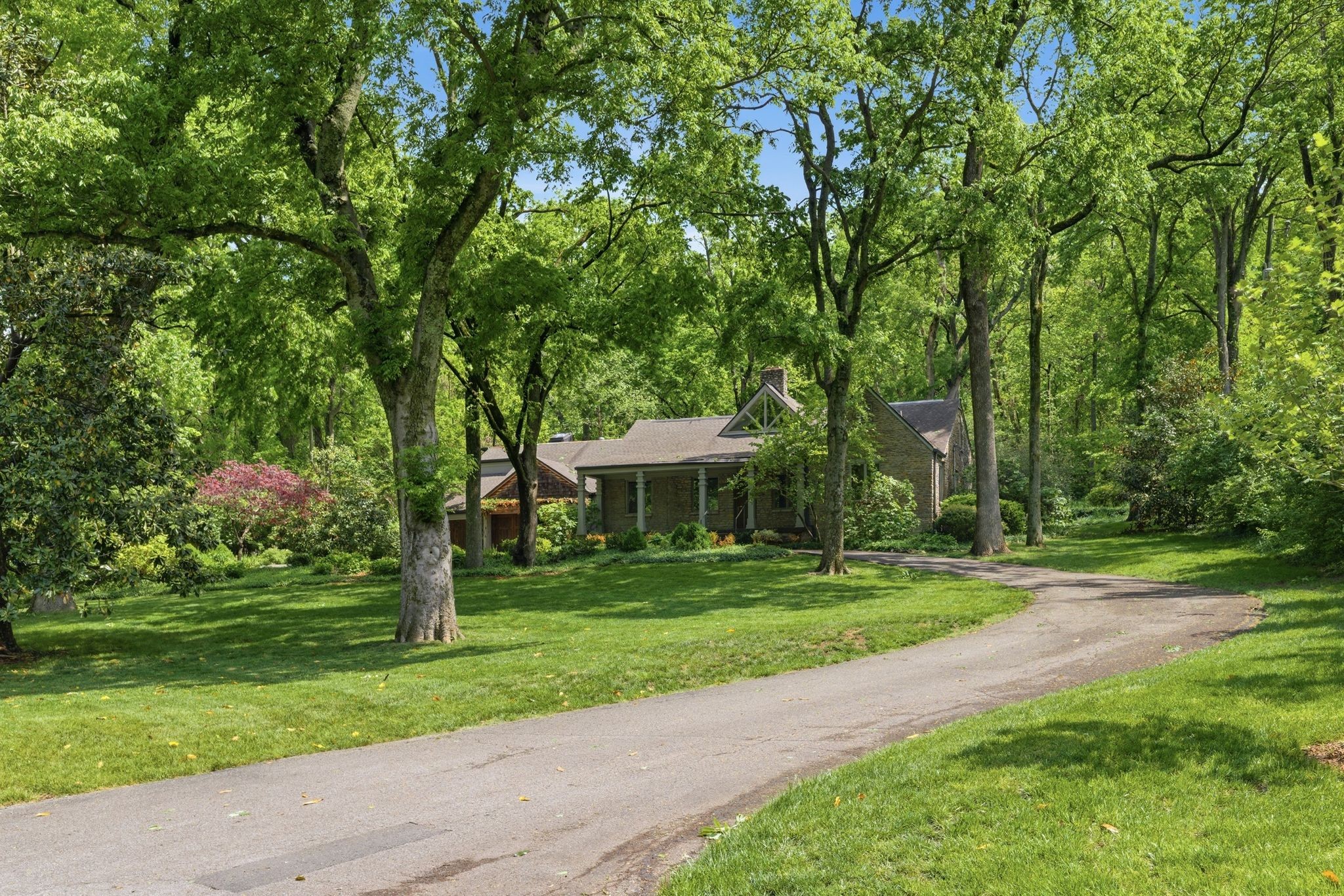 5142 Stanford Dr