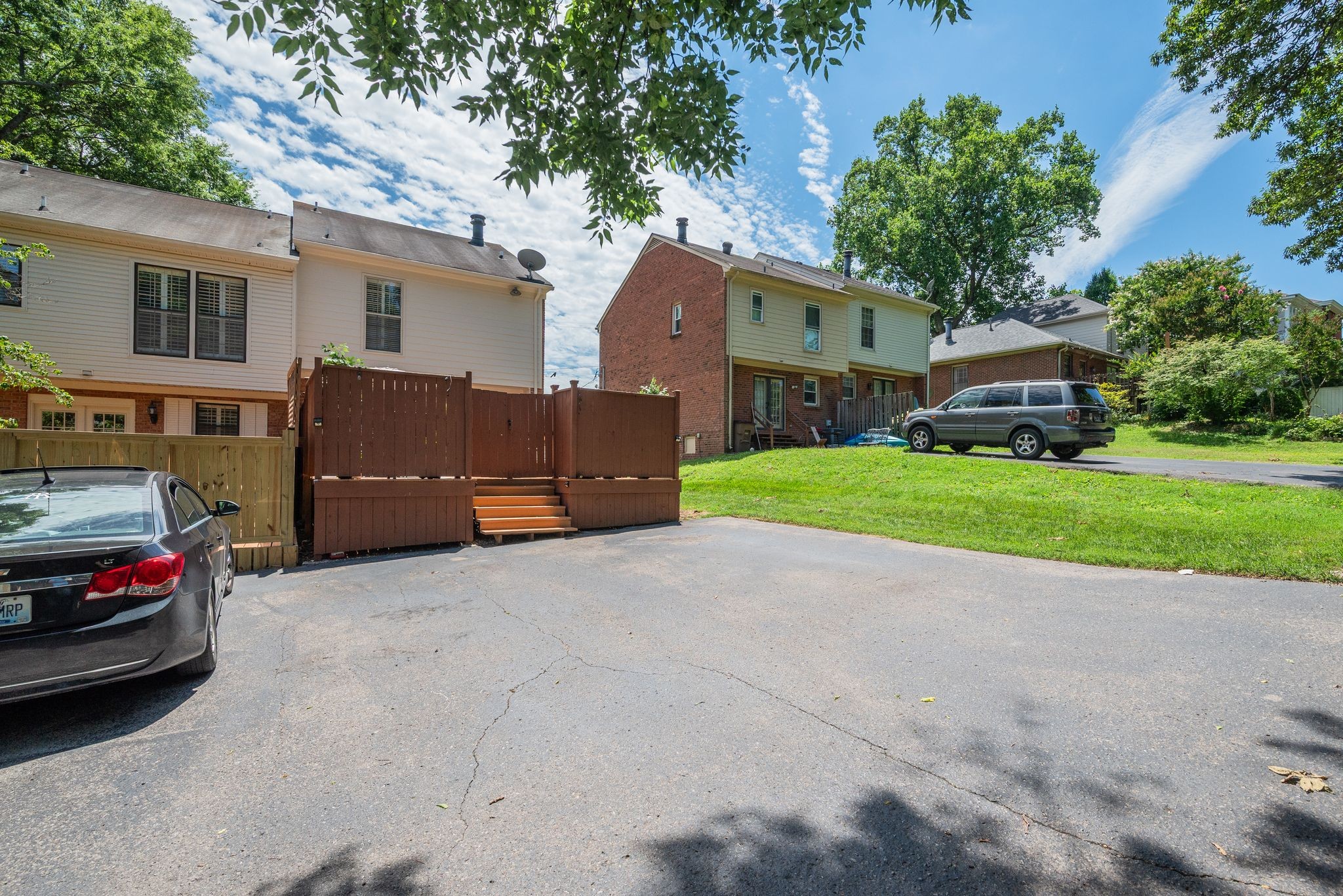 1020 Caldwell Ln