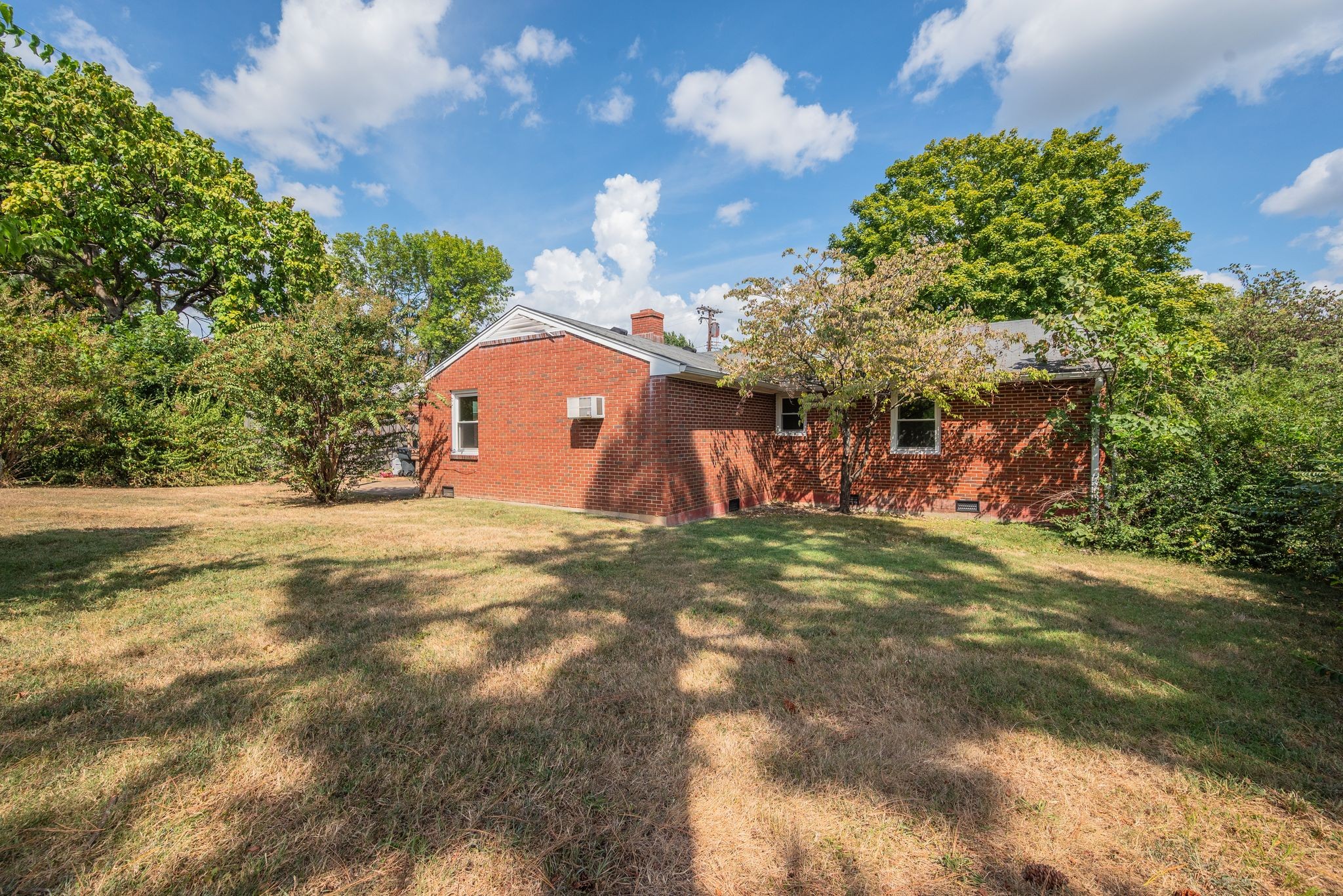 633 Elaine Dr