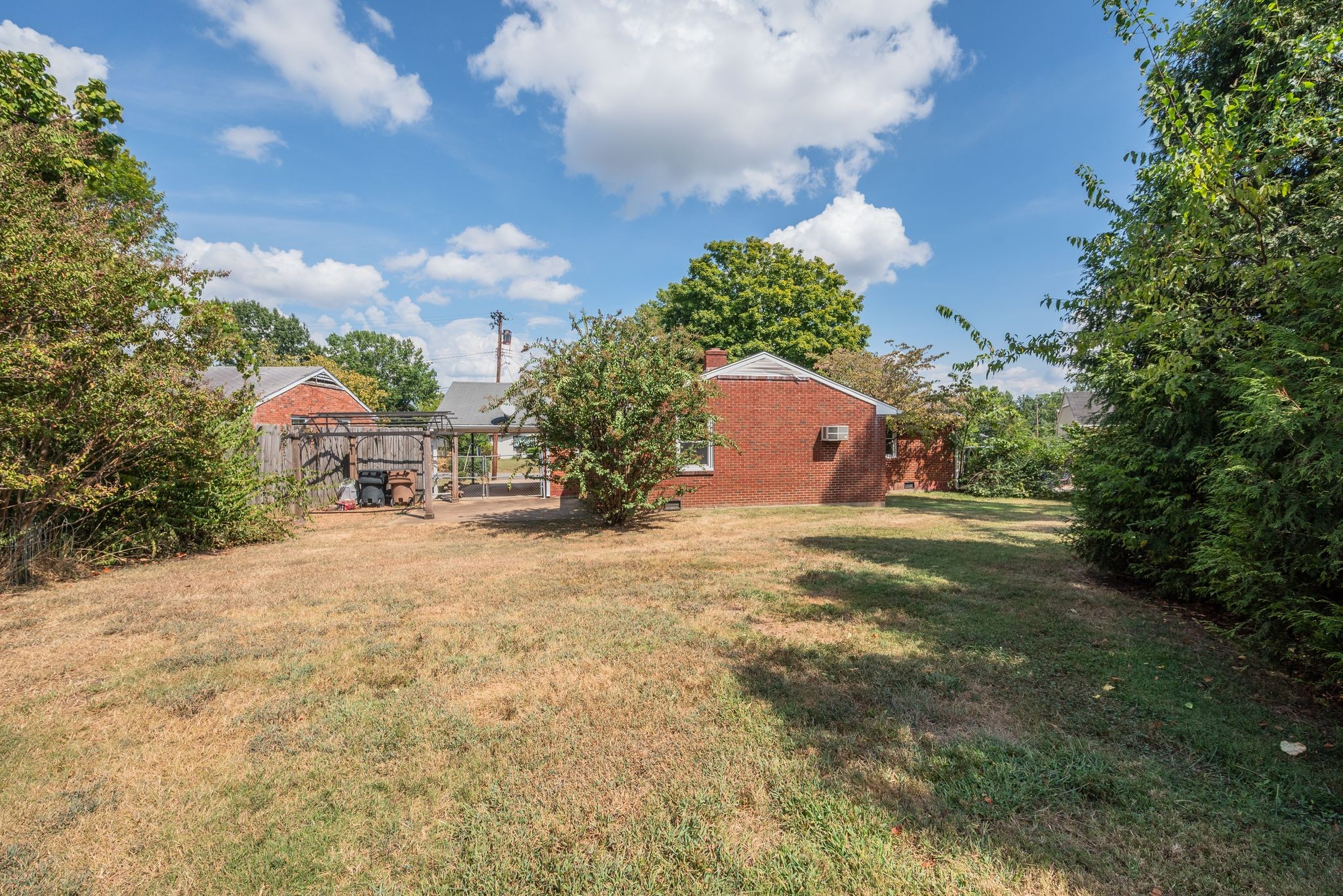 633 Elaine Dr