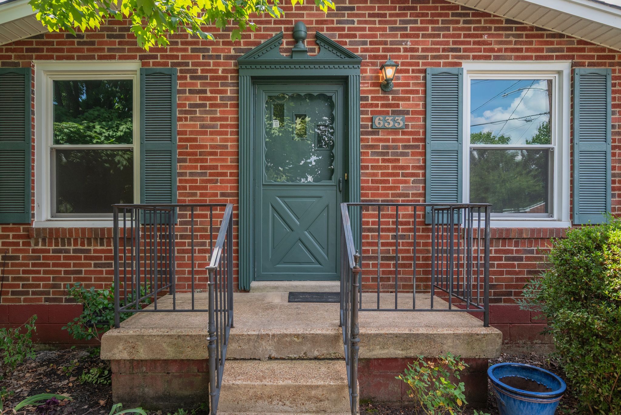 633 Elaine Dr