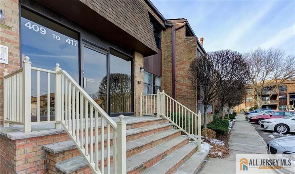 414 Sharon Gardens Court # 414