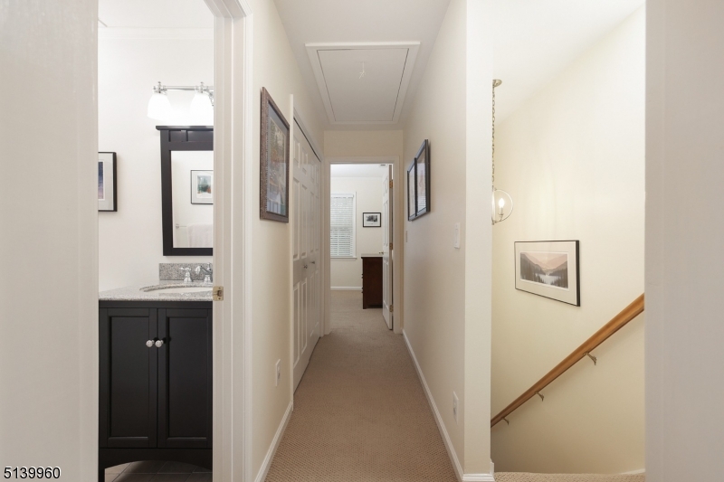 181 La Grande Ave Unit: 5