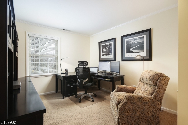 181 La Grande Ave Unit: 5