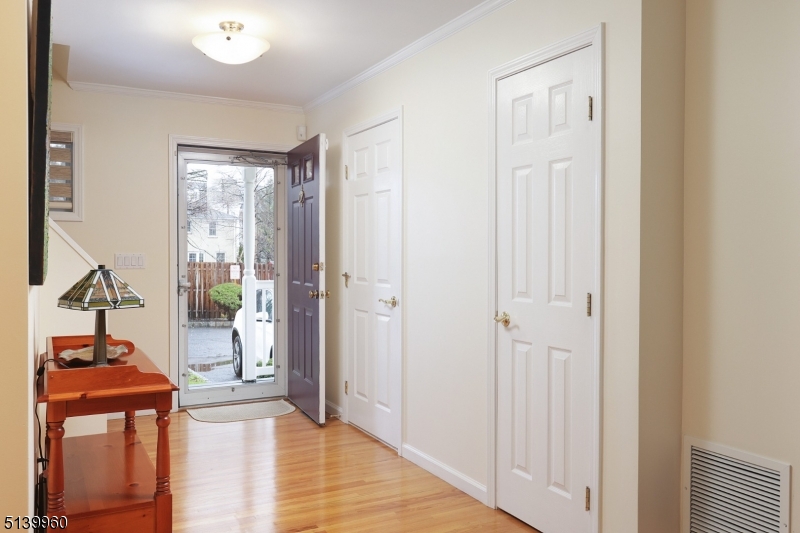 181 La Grande Ave Unit: 5