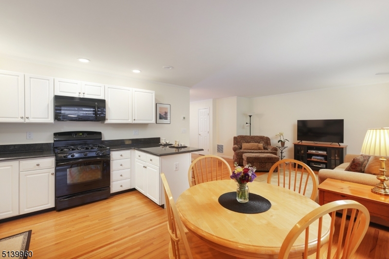 181 La Grande Ave Unit: 5