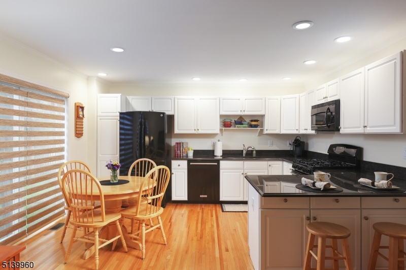 181 La Grande Ave Unit: 5